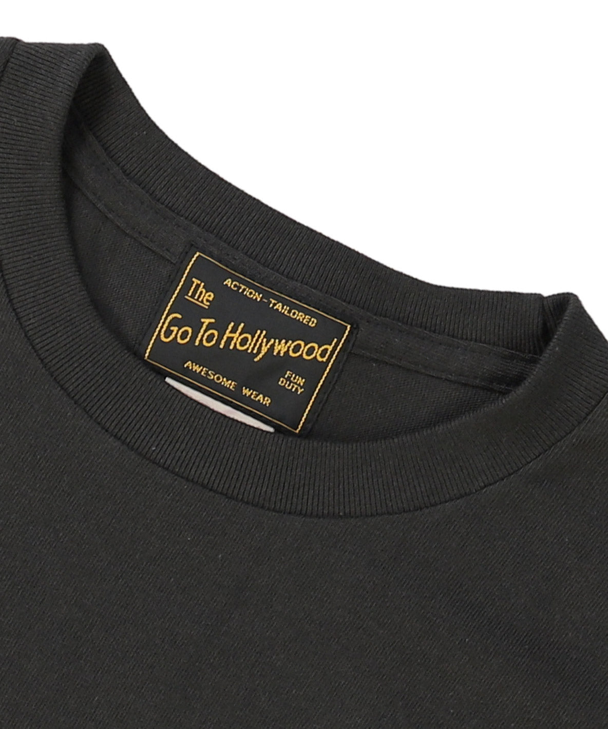 Souvenior Amulet Tee