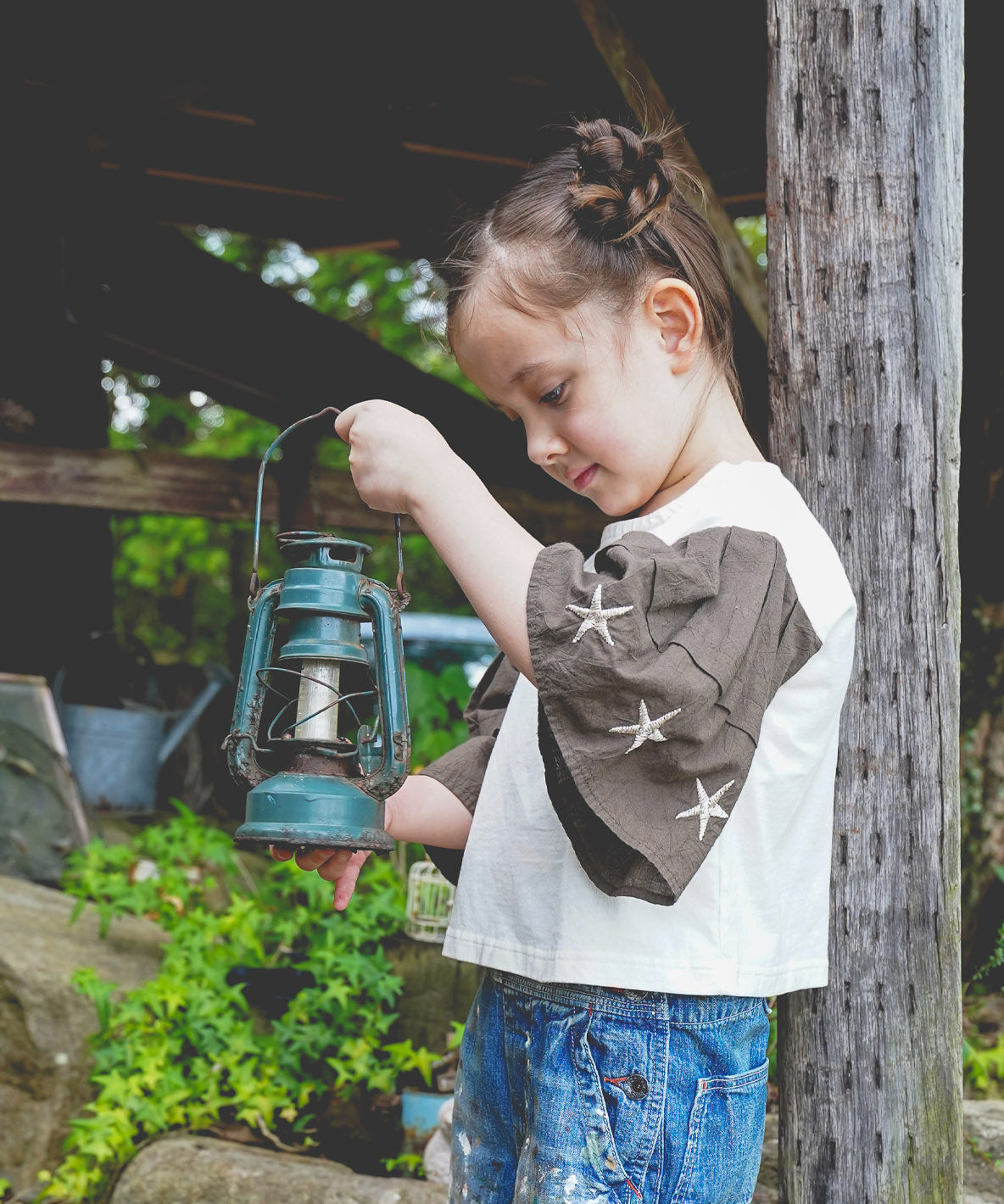 Square-neck Star Tee