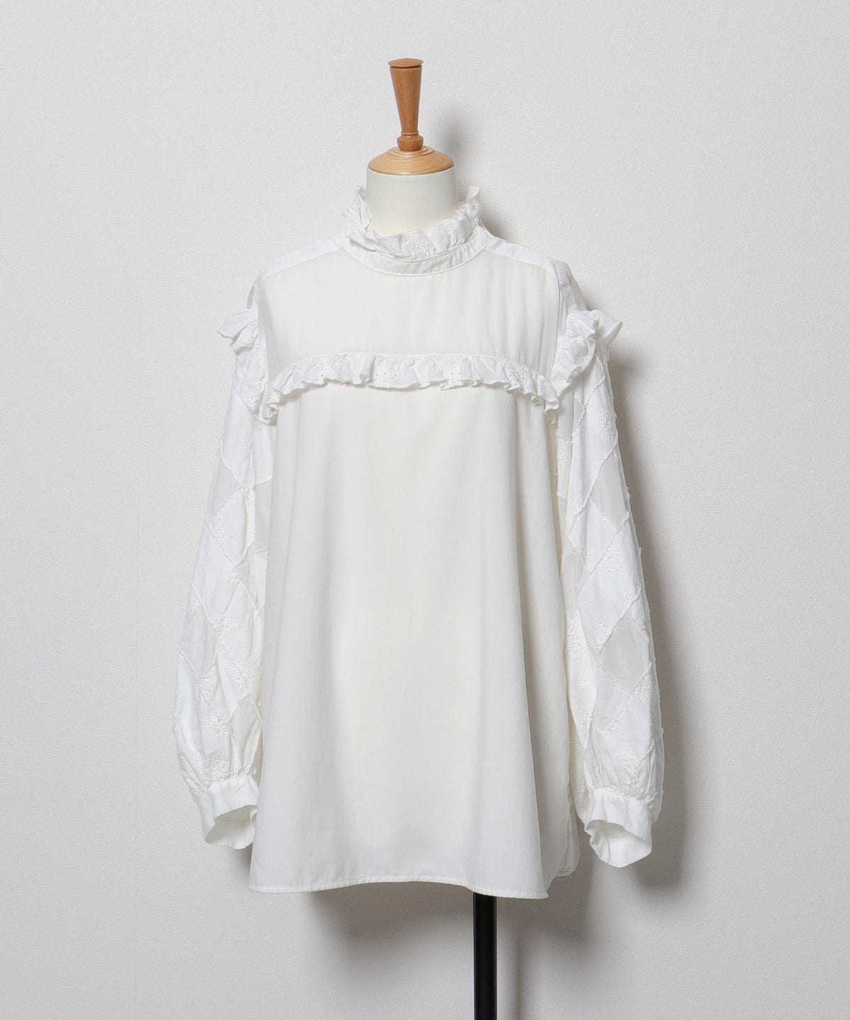 Cutwork Cloth Blouse(LADIES)