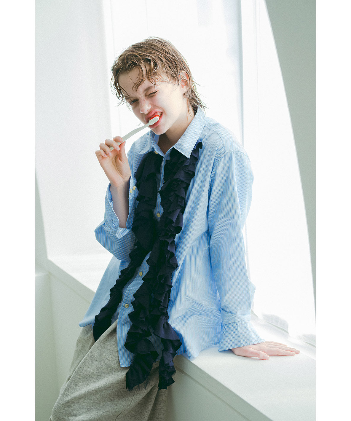 Striped Ruffle Shirt(LADIES)