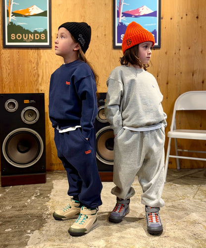 GROOVY COLORS Sweatshirt