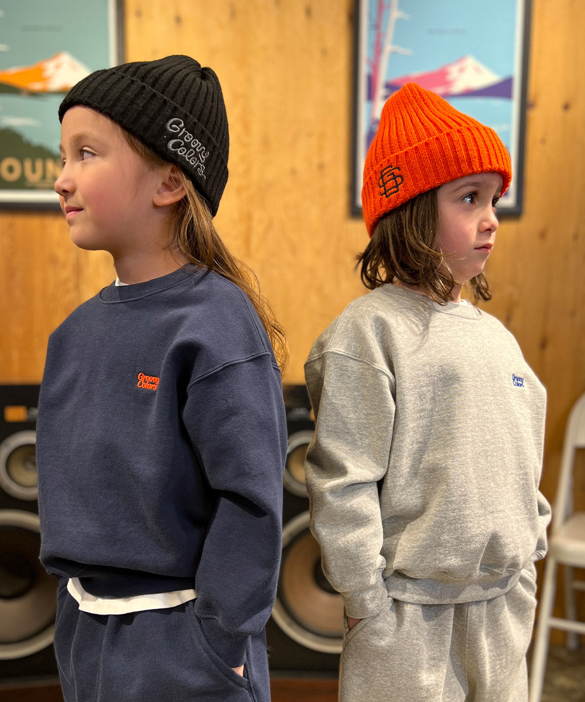 GROOVY COLORS Sweatshirt