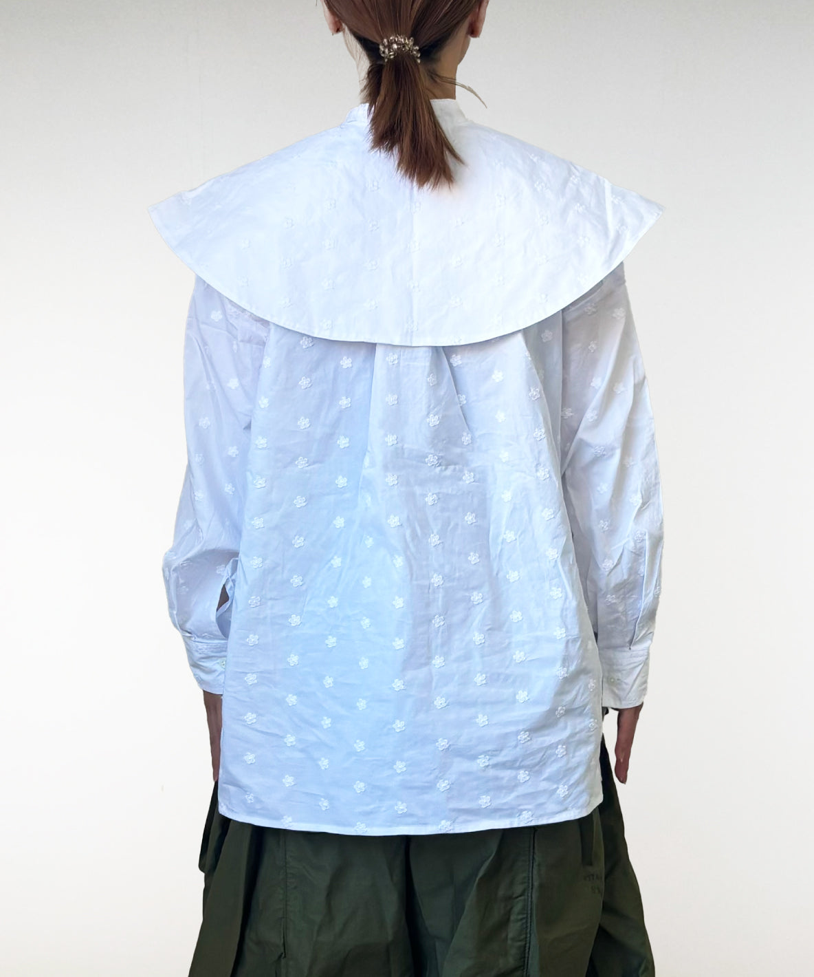 Floral Embroidery Collar Shirt