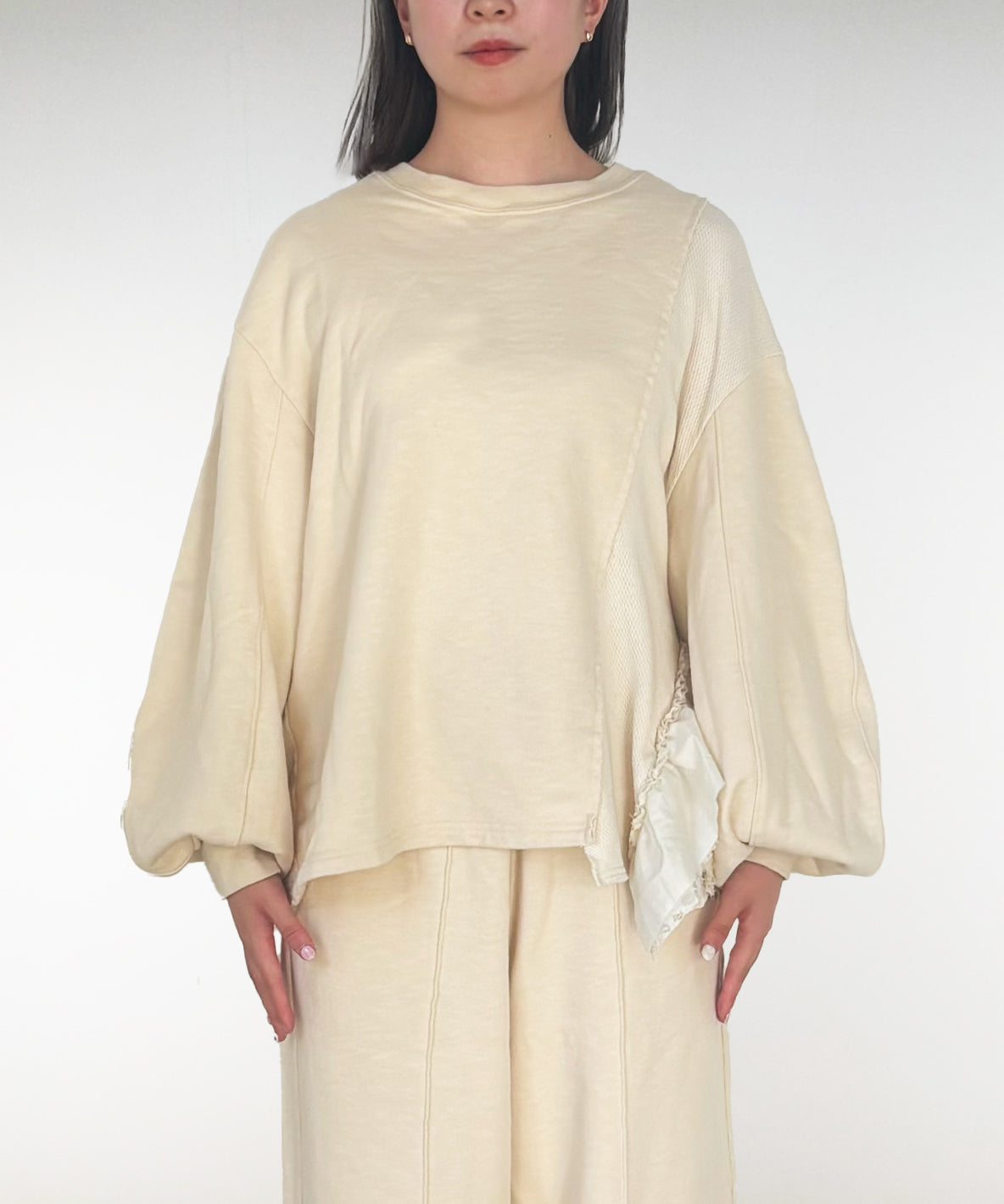 Assymetry Frill Sweatshirt