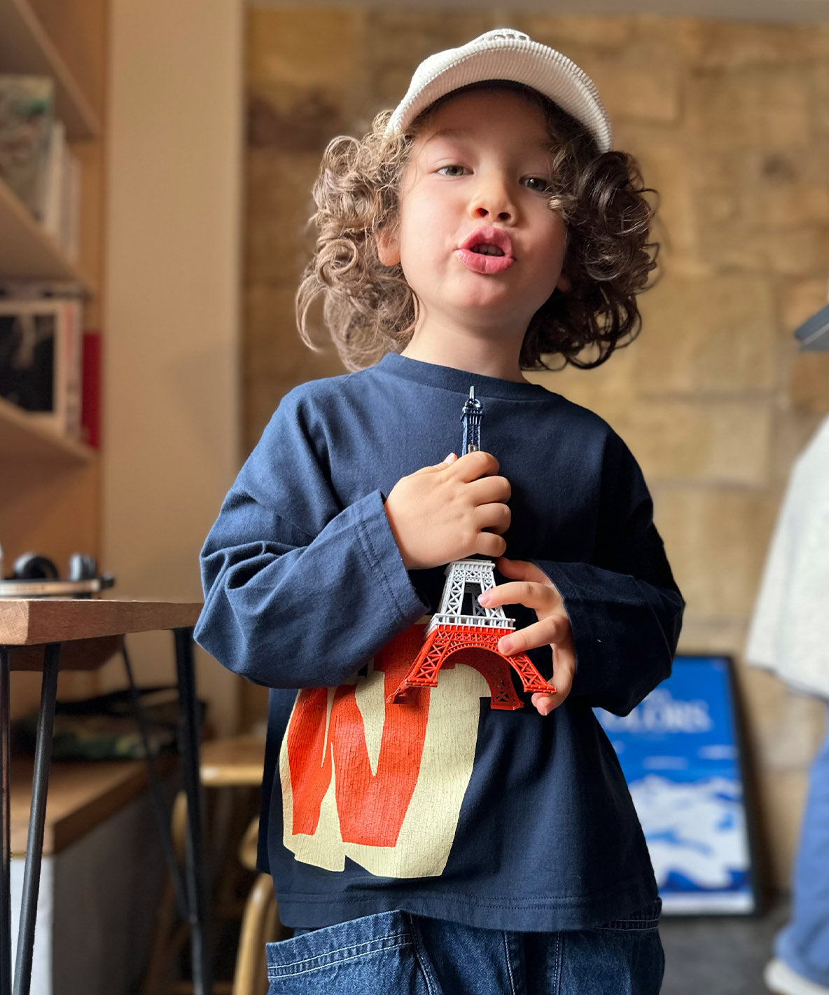 W Super Wide Silhouette Tee