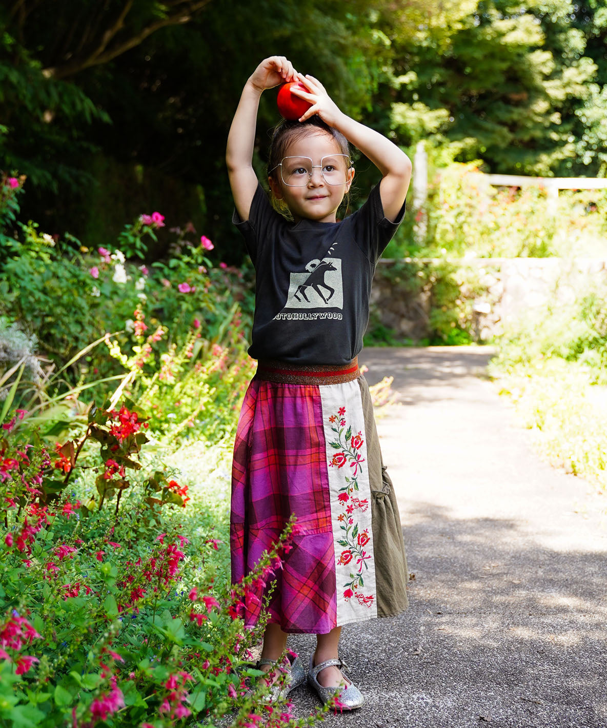 Souvenior Amulet Tee