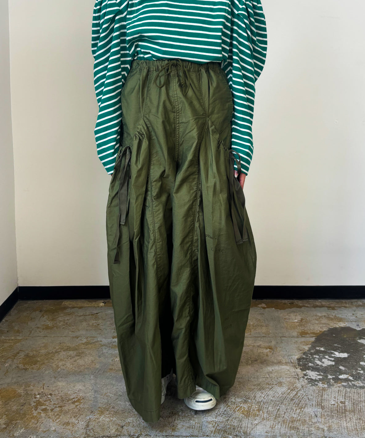 Vintage Back Satin Wide Pants