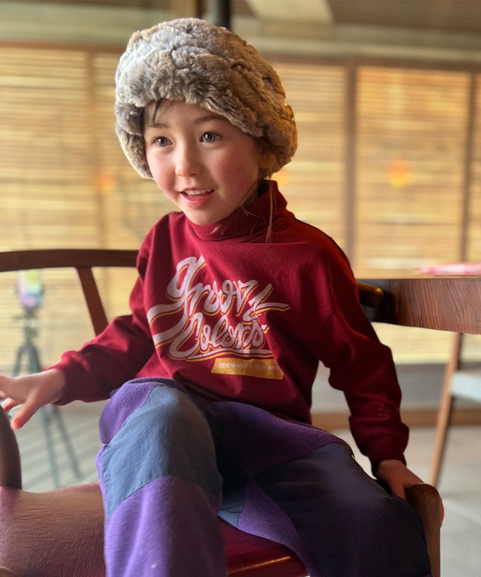 GROOVY High Neck Long Sleeve Tee