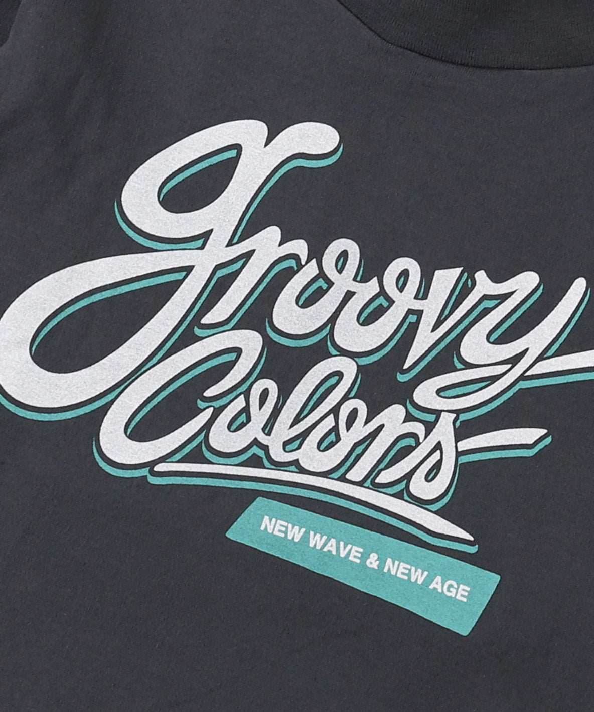 GROOVY High Neck Long Sleeve Tee